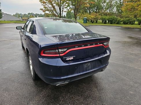 Used 2015 Dodge Charger SE w/ Popular Equipment Group RWD image 3