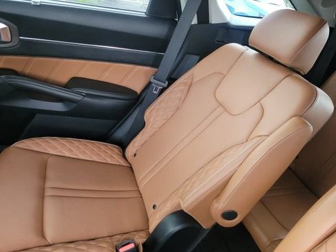 Certified 2023 Kia Sorento SX Prestige AWD/4WD image 19