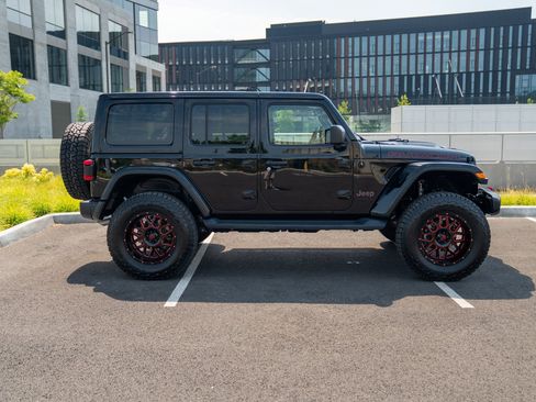 Used 2021 Jeep Wrangler Unlimited Rubicon AWD/4WD image 8