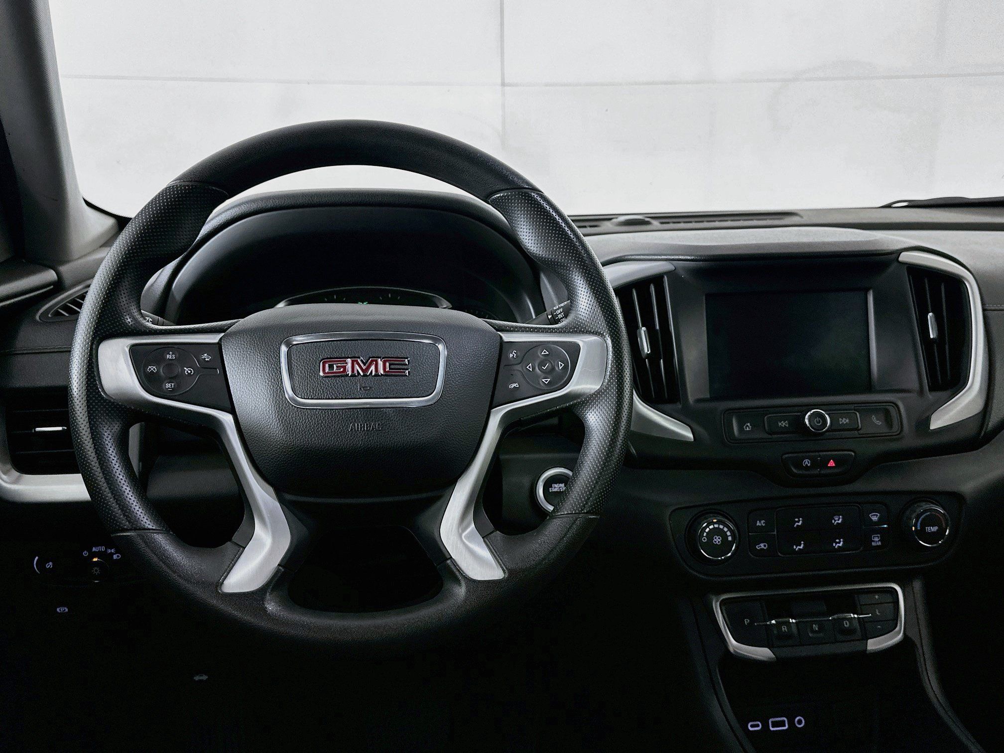 Used 2024 GMC Terrain SLE FWD image 17