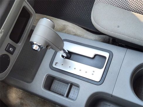 Used 2018 Nissan Frontier SV image 20