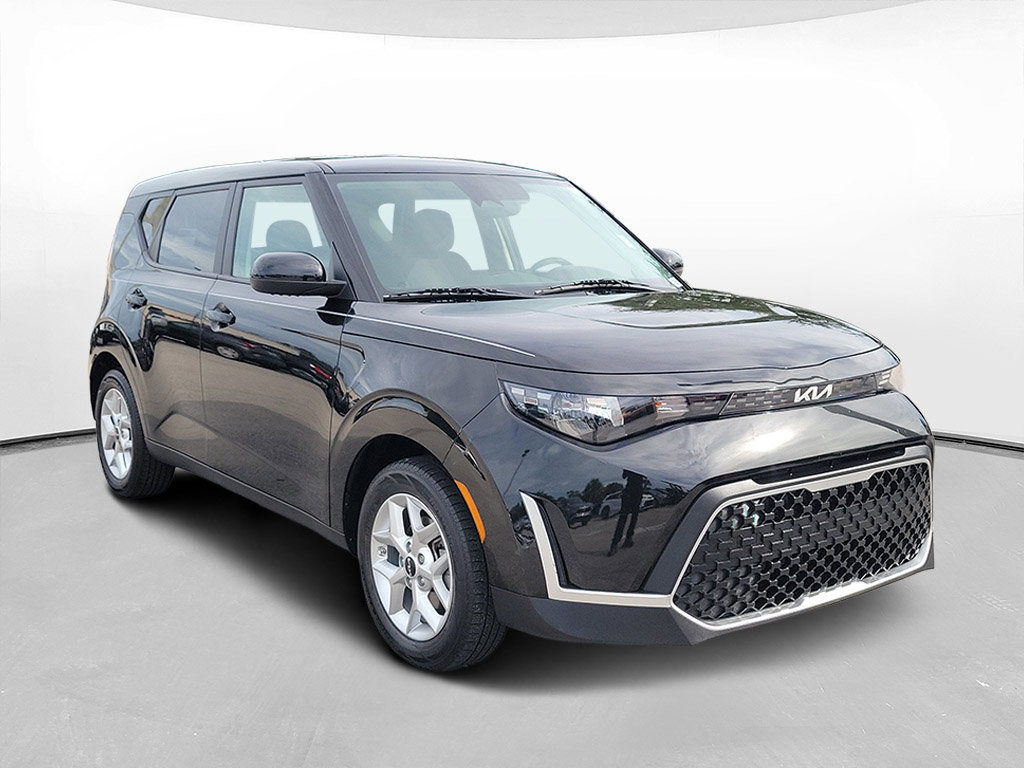 Certified 2024 Kia Soul LX w/ Option Group 015 FWD image 3