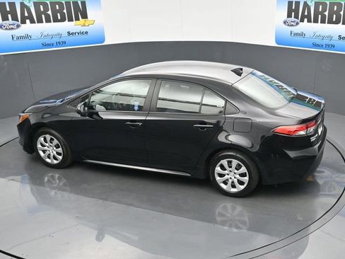 Used 2025 Toyota Corolla LE image 23