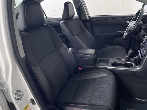 Used 2017 Toyota Camry SE image 24