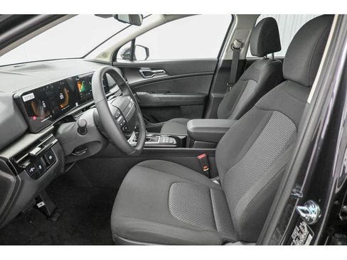 New 2026 Kia Sportage LX image 17