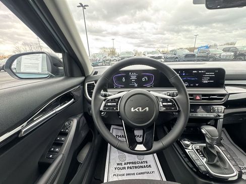 Used 2026 Kia Seltos S AWD/4WD image 14