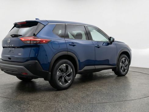 Used 2025 Nissan Rogue SV AWD/4WD image 9