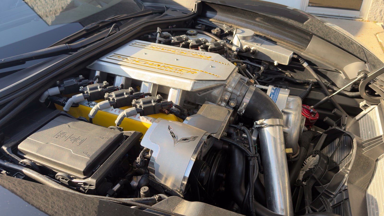 Used 2015 Chevrolet Corvette Z06 w/ 3LZ Preferred Equipment Group RWD image 19