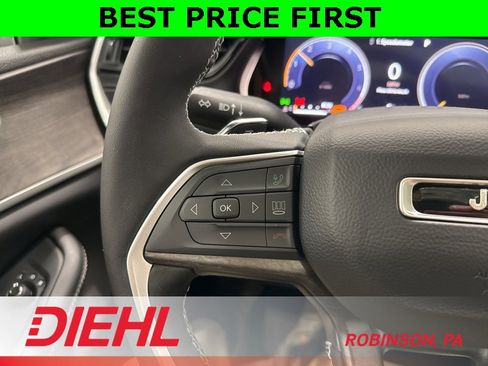 New 2026 Jeep Grand Cherokee Laredo image 25