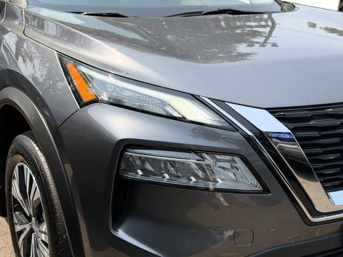Used 2023 Nissan Rogue SV AWD/4WD image 9
