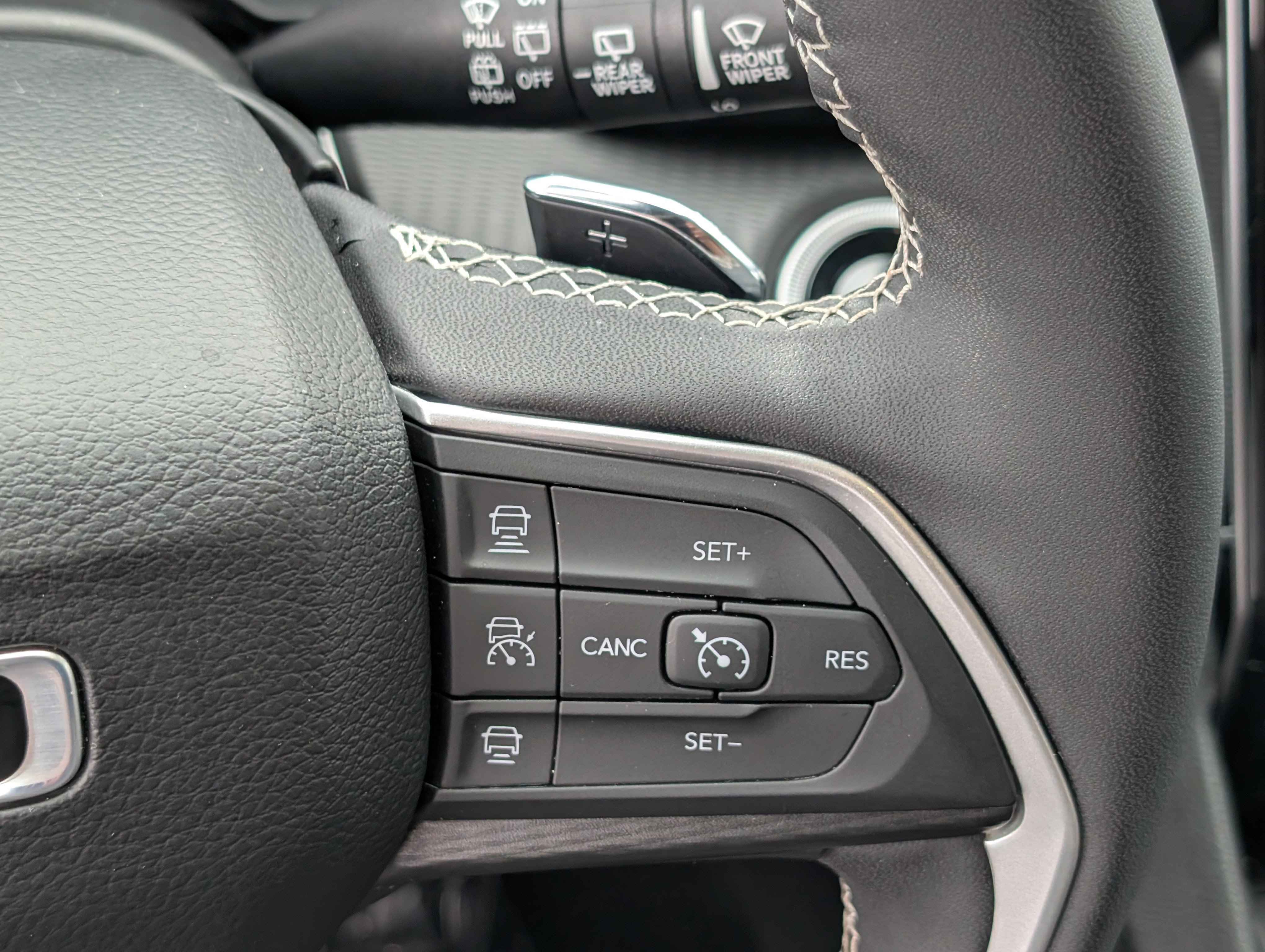 Used 2024 Jeep Grand Cherokee Altitude AWD/4WD image 24