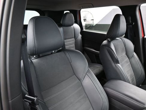 Used 2024 Mitsubishi Outlander SE Black Edition FWD image 38