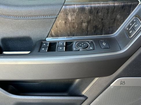 Used 2024 Ford F250 Lariat AWD/4WD image 8