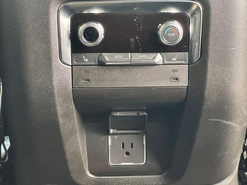 Certified 2025 GMC Yukon Denali AWD/4WD image 46