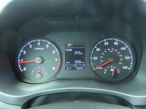 Used 2022 Hyundai Accent SE image 24