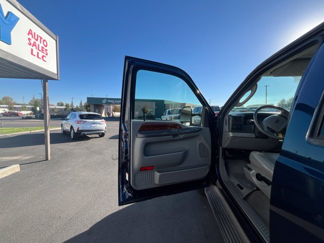Used 2004 Ford F250 Lariat AWD/4WD image 25
