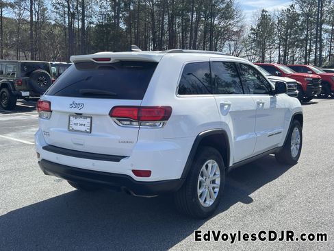 Used 2021 Jeep Grand Cherokee Laredo X image 8