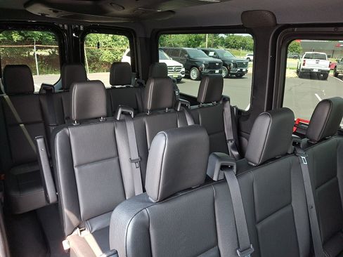 Used 2022 Mercedes-Benz Sprinter 2500 image 11
