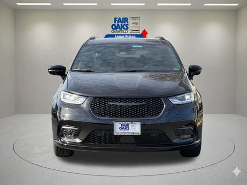 New 2026 Chrysler Pacifica Select w/ S Appearance Package FWD image 4