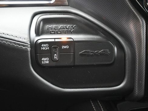 Used 2022 RAM 2500 Limited AWD/4WD image 19