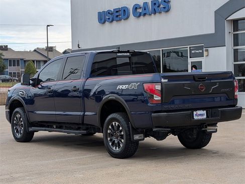 Used 2024 Nissan Titan PRO-4X w/ Pro-4x Convenience Package image 6