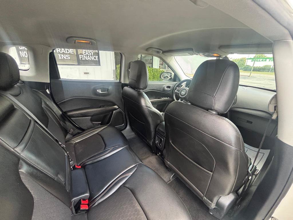 Used 2018 Jeep Compass Latitude w/ Popular Equipment Group AWD/4WD image 30