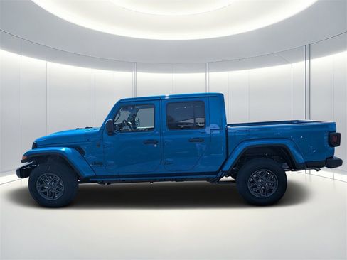 New 2025 Jeep Gladiator Sport image 6