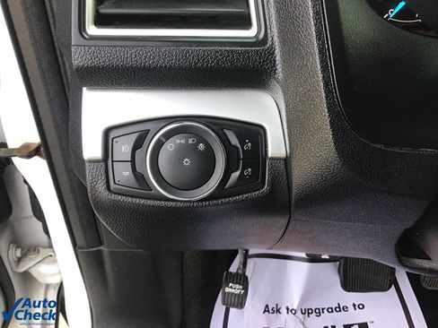 Used 2017 Ford Explorer XLT image 36