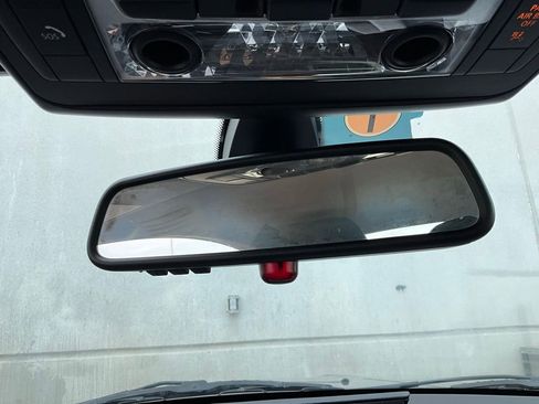 Used 2011 BMW Z4 sDrive30i image 22