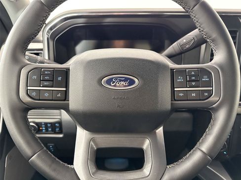 Used 2026 Ford F250 Lariat AWD/4WD image 17