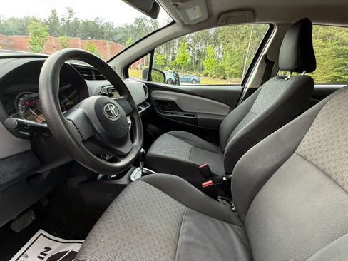 Used 2015 Toyota Yaris L FWD image 13