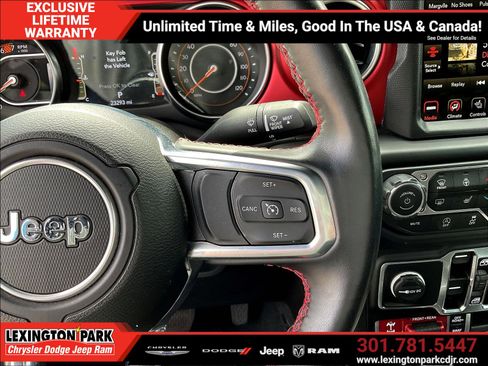 Used 2023 Jeep Wrangler Unlimited Rubicon w/ Cold Weather Group AWD/4WD image 12