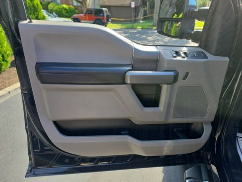 Used 2021 Ford F250 XLT w/ XLT Premium Package AWD/4WD image 36