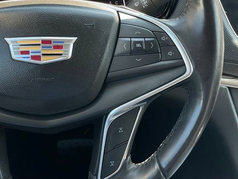 Used 2018 Cadillac XT5 Luxury w/ Driver Awareness Package FWD image 14