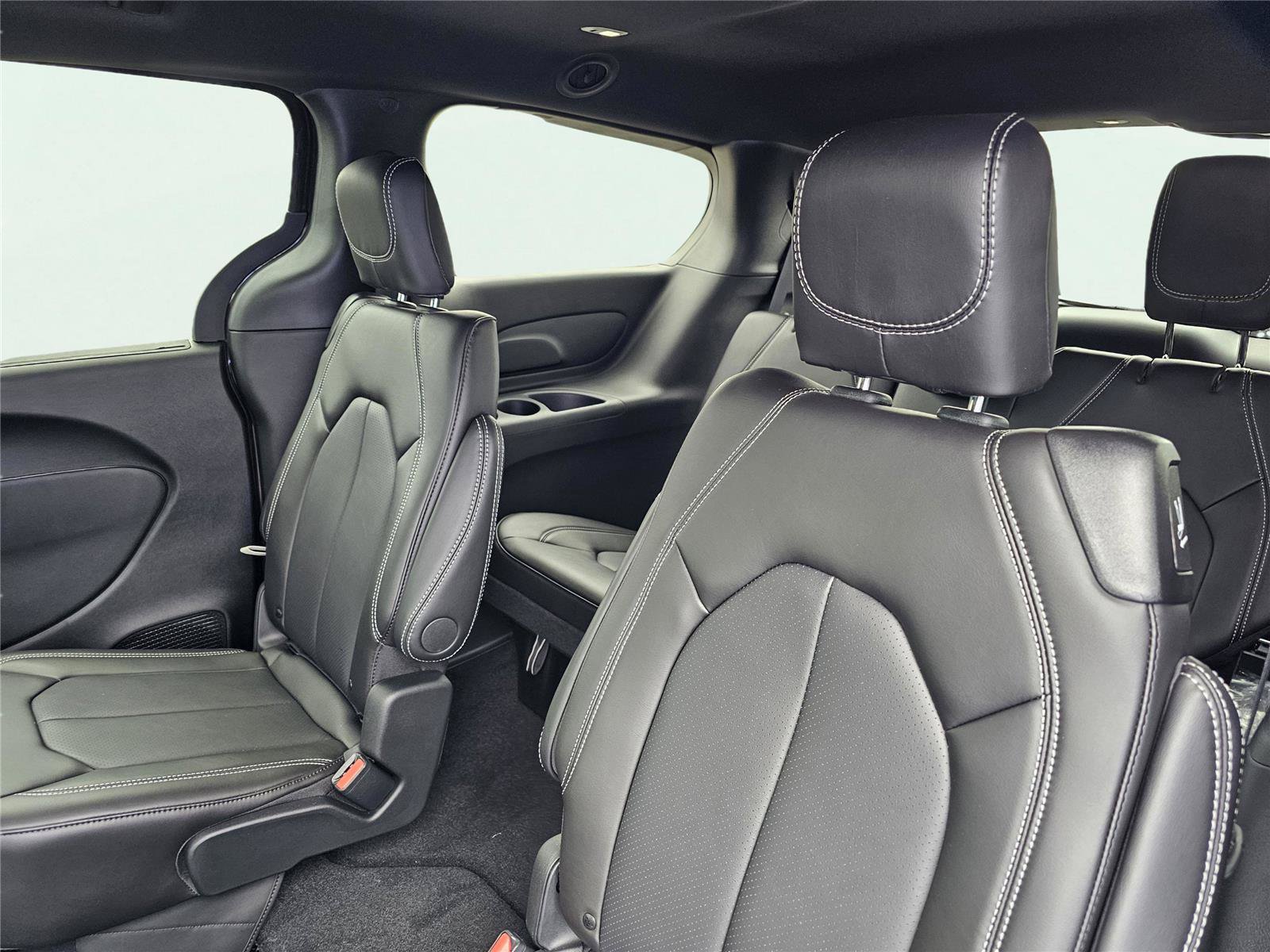 New 2026 Chrysler Pacifica Select FWD image 31
