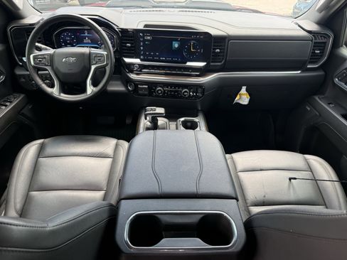 Used 2024 Chevrolet Silverado 1500 LT Trail Boss w/ LT Trail Boss Premium Package AWD/4WD image 14