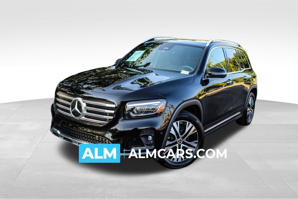 Used 2024 Mercedes-Benz GLB 250 4MATIC image 1