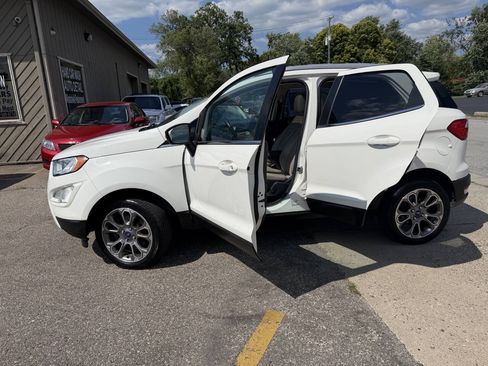 Used 2018 Ford EcoSport Titanium AWD/4WD image 37