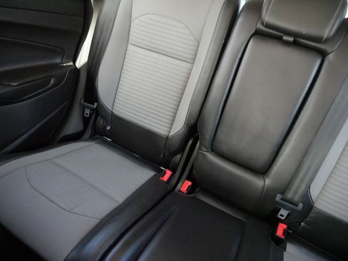 Used 2018 Ford Escape SE w/ SE Sport Appearance Package image 12