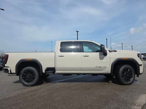 New 2026 GMC Sierra 2500 AT4 AWD/4WD image 17