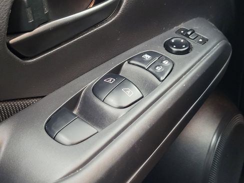 Used 2023 Nissan Kicks S FWD image 27