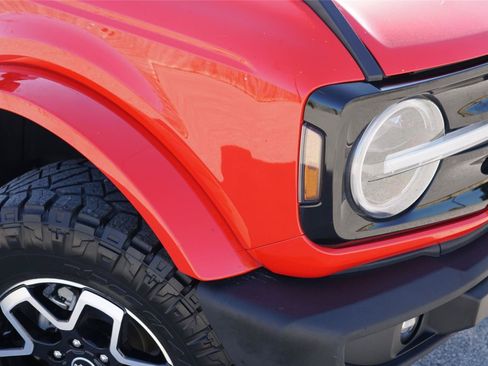 Certified 2022 Ford Bronco Outer Banks AWD/4WD image 3
