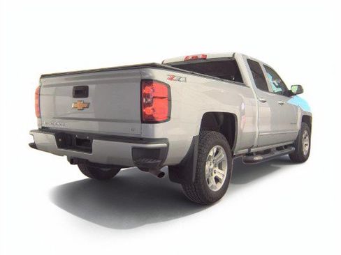 Used 2018 Chevrolet Silverado 1500 LT w/ All Star Edition AWD/4WD image 8