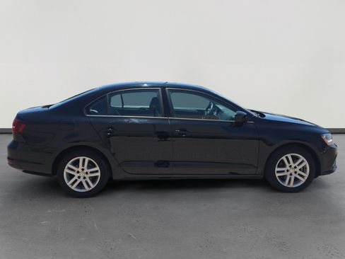 Used 2018 Volkswagen Jetta S w/ Cold Weather Package FWD image 6
