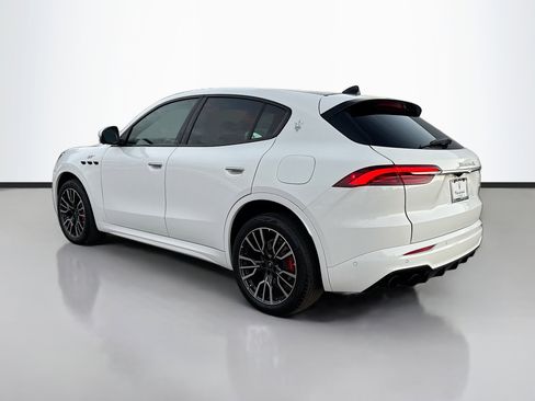 Certified 2024 Maserati Grecale GT image 5