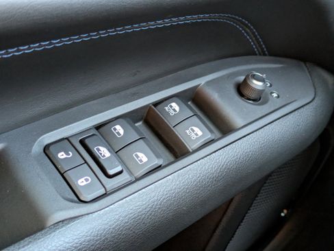 New 2026 Jeep Compass Latitude AWD/4WD image 31