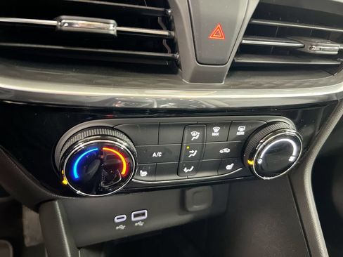 Used 2024 Buick Encore GX Sport Touring w/ Comfort Package FWD image 15