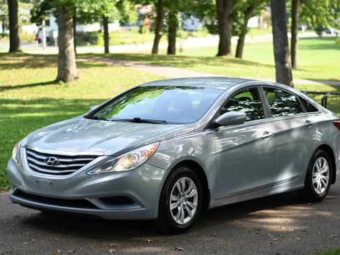 Used 2012 Hyundai Sonata GLS image 3