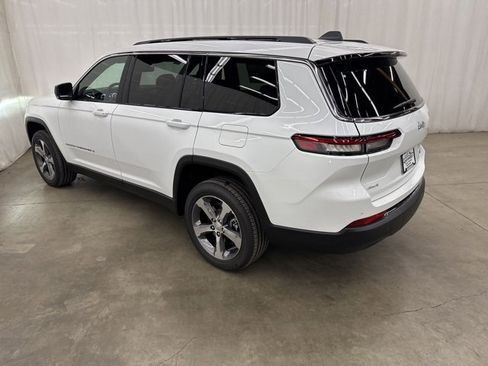 New 2025 Jeep Grand Cherokee L Limited w/ Trailer Tow Package image 31