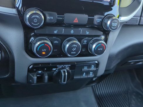 Used 2021 RAM 1500 Big Horn AWD/4WD image 24